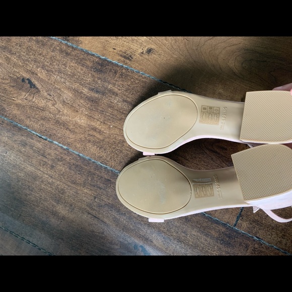 NEW Light Pink Heels - Picture 4 of 5